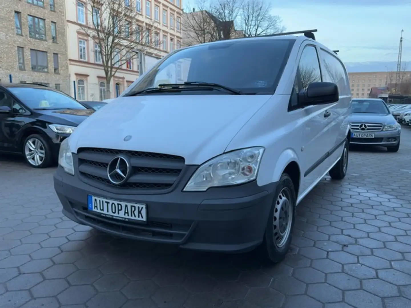 Mercedes-Benz Vito 111 CDI Kasten*Klima*Navi*6 Gang Weiß - 2