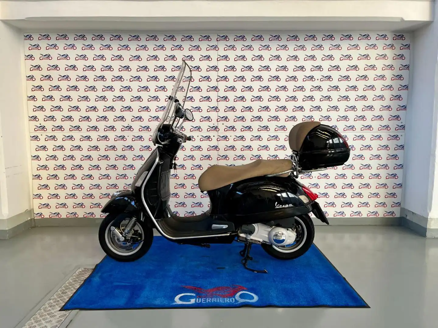 Vespa GTS 250 Garantita e Finanziabile Nero - 1