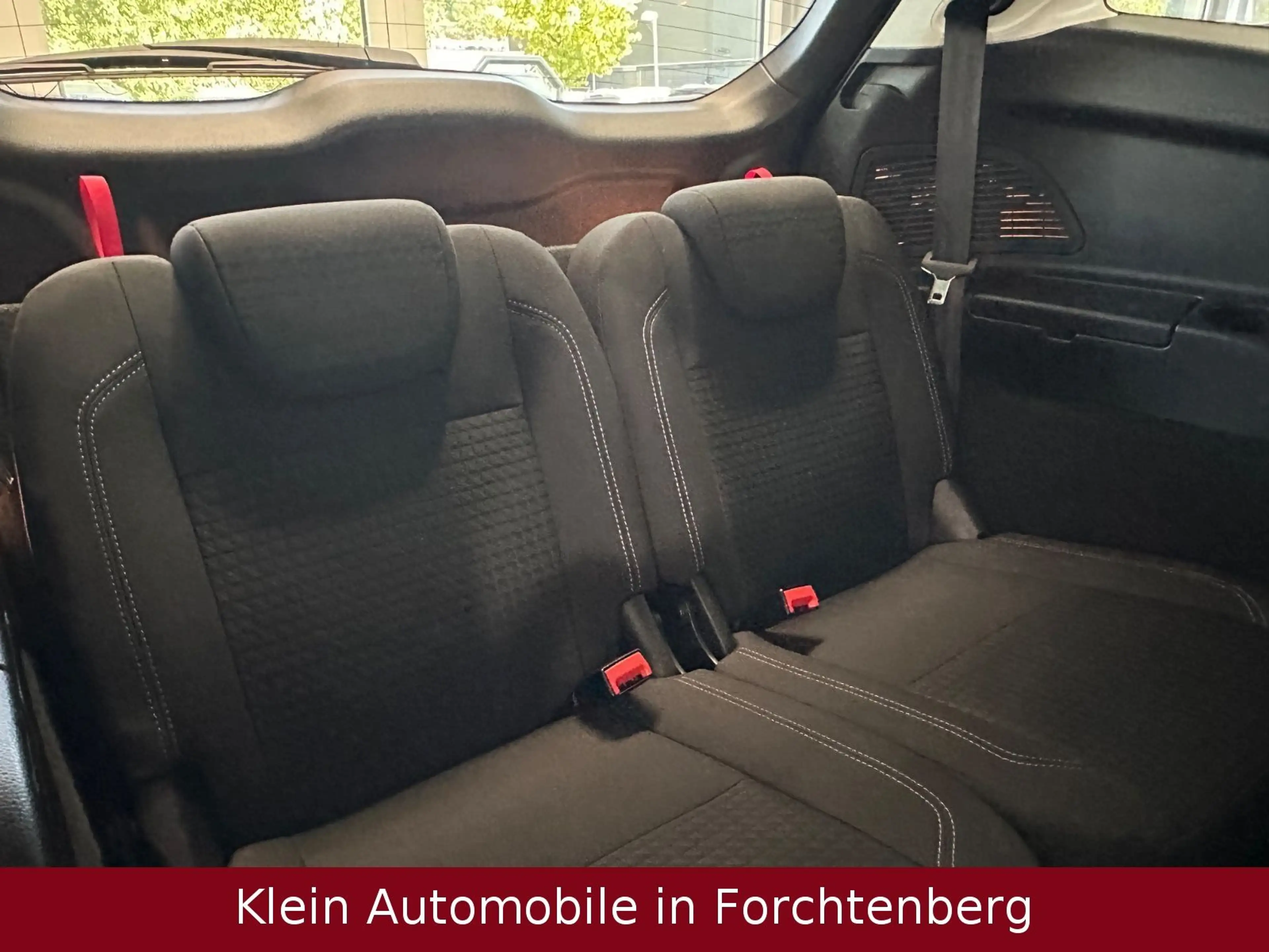 Ford Grand C-Max Grand C-MAX Cool&Connect Navi Kamera PDC 7Sitzer — photo 14