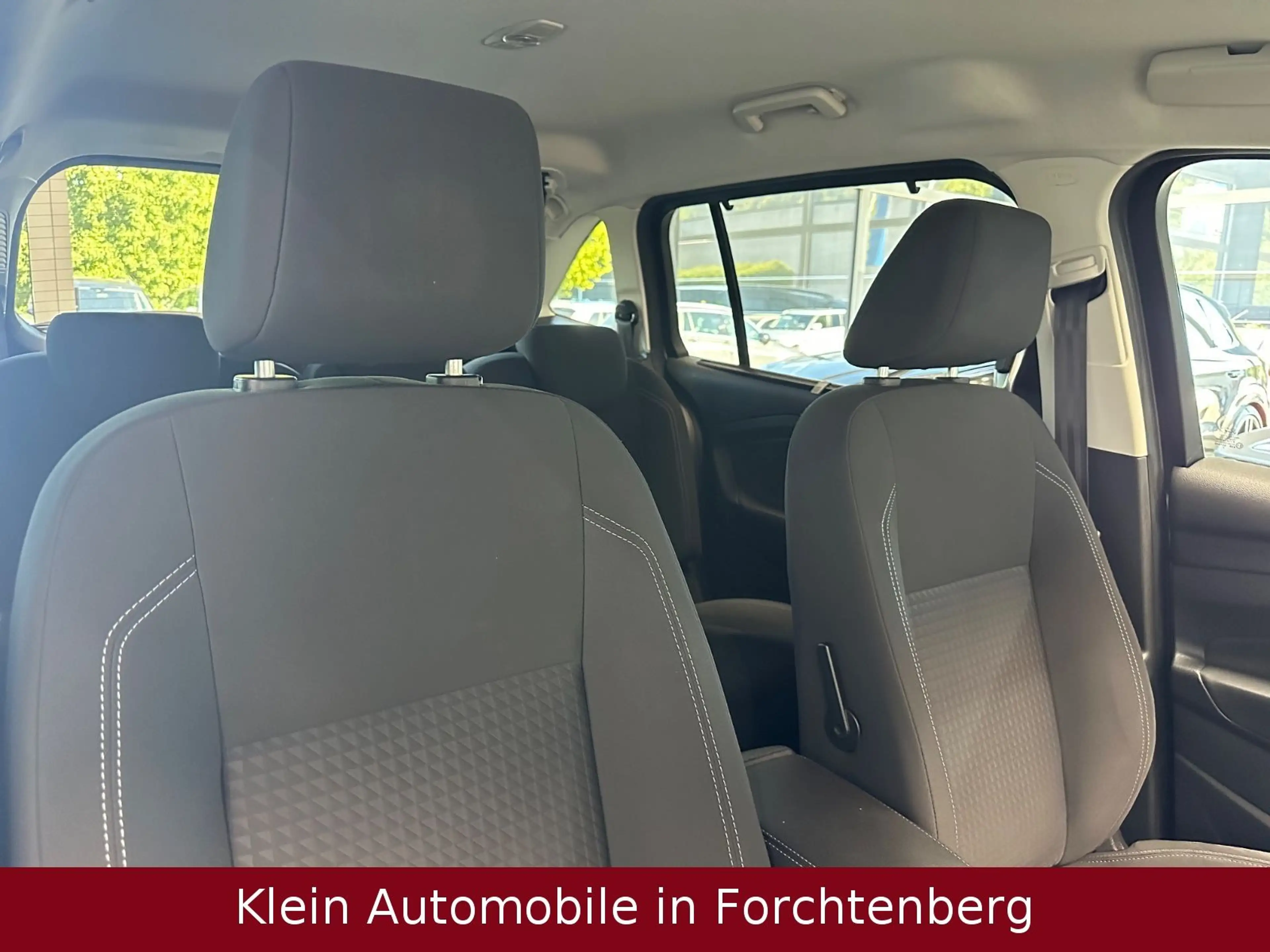 Ford Grand C-Max Grand C-MAX Cool&Connect Navi Kamera PDC 7Sitzer — photo 9