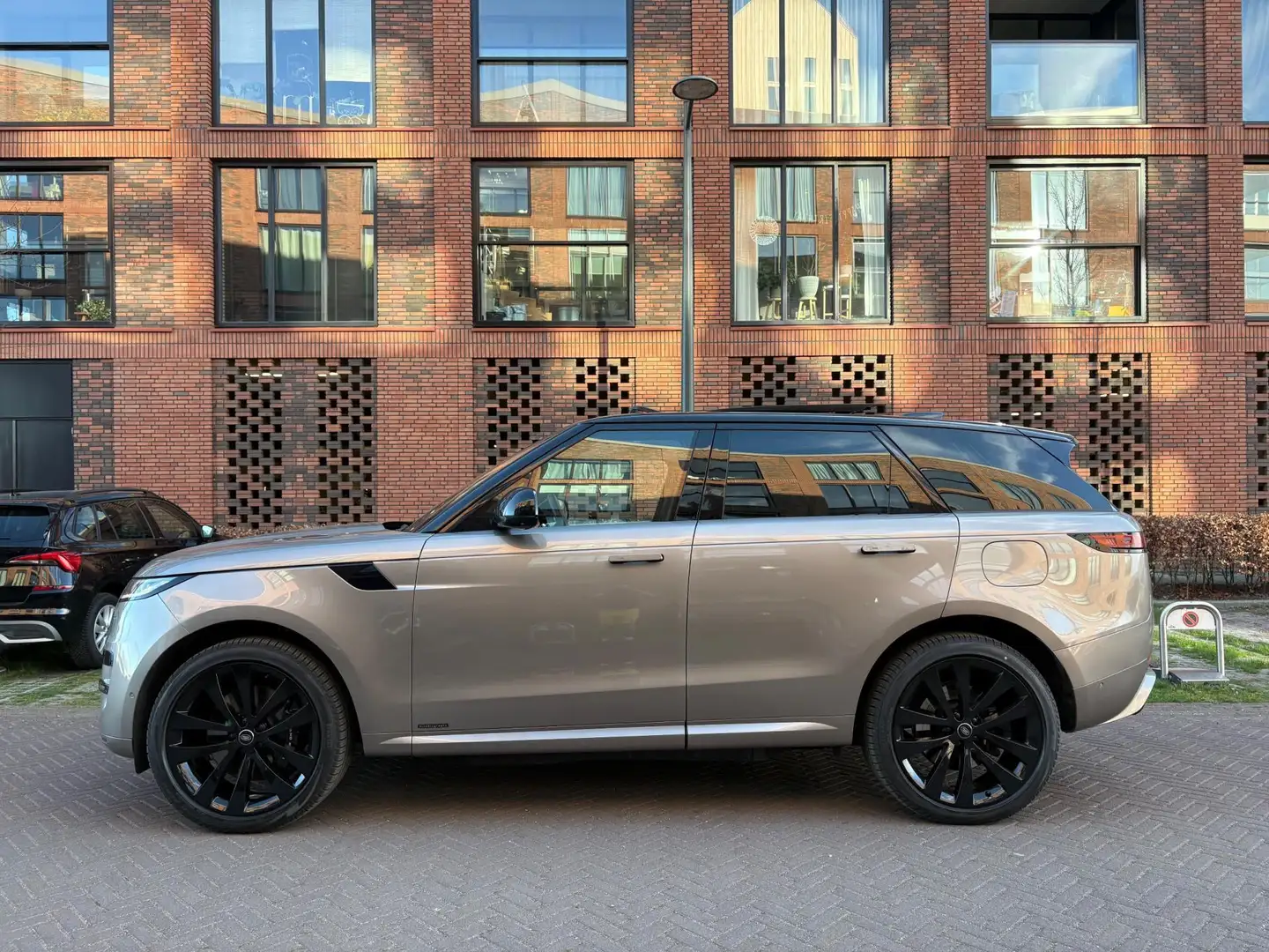 Land Rover Range Rover Sport P440e Autobiography Bruin - 2