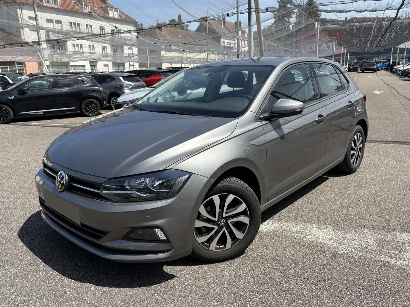 Volkswagen Polo VI 1.0 TSI 95 Active Gris - 1