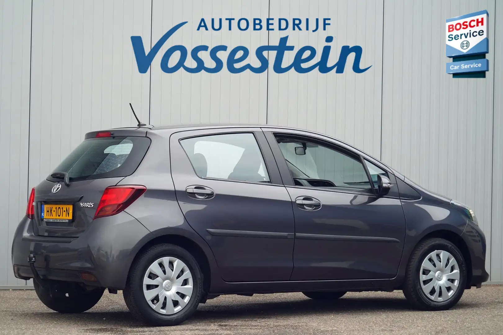 Toyota Yaris 1.3 VVT-i Aspiration / 55dkm NAP / 2e Eigenaar / T Grijs - 2
