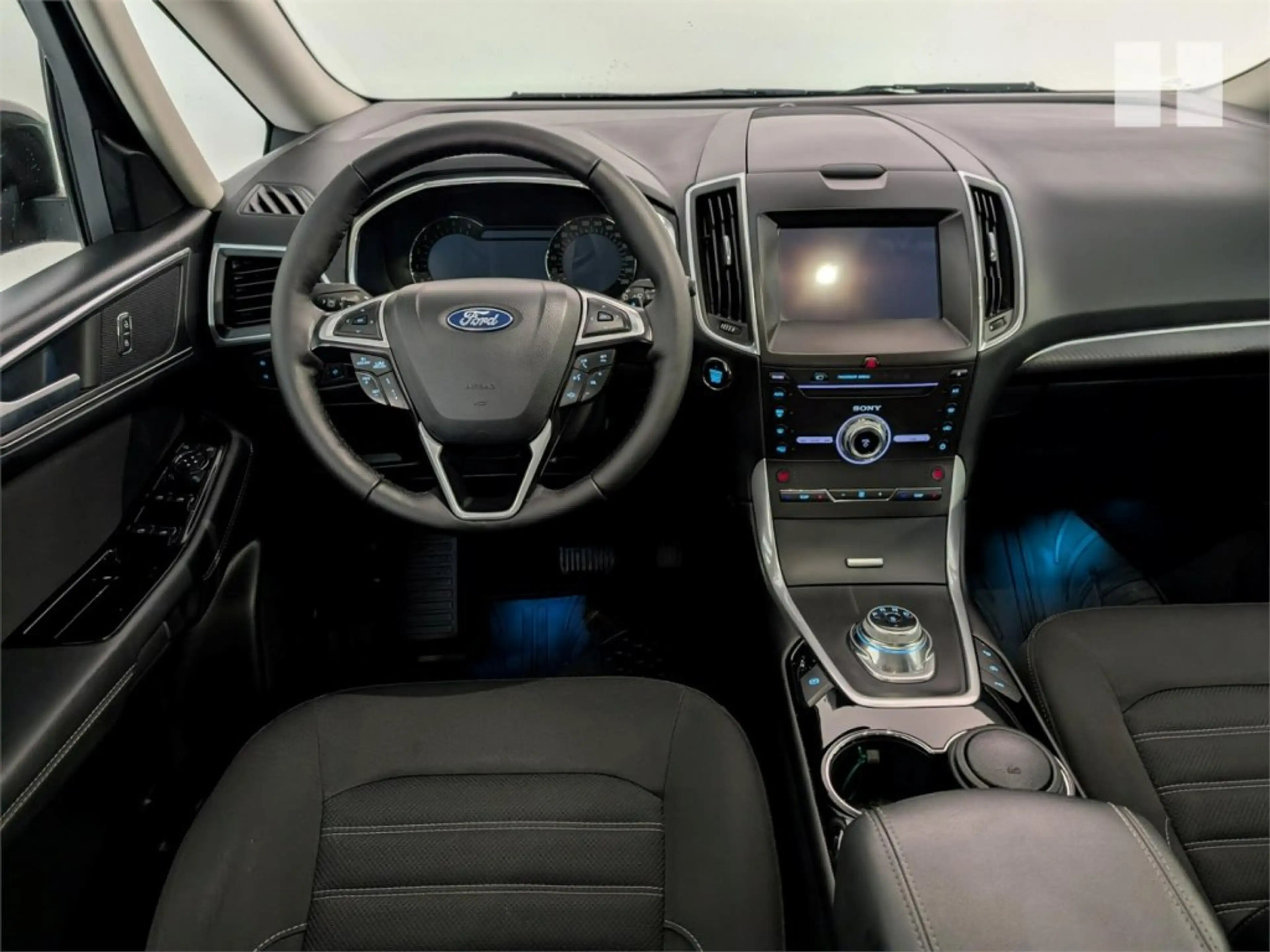 Ford Galaxy 2,0TD Tit. — photo 12