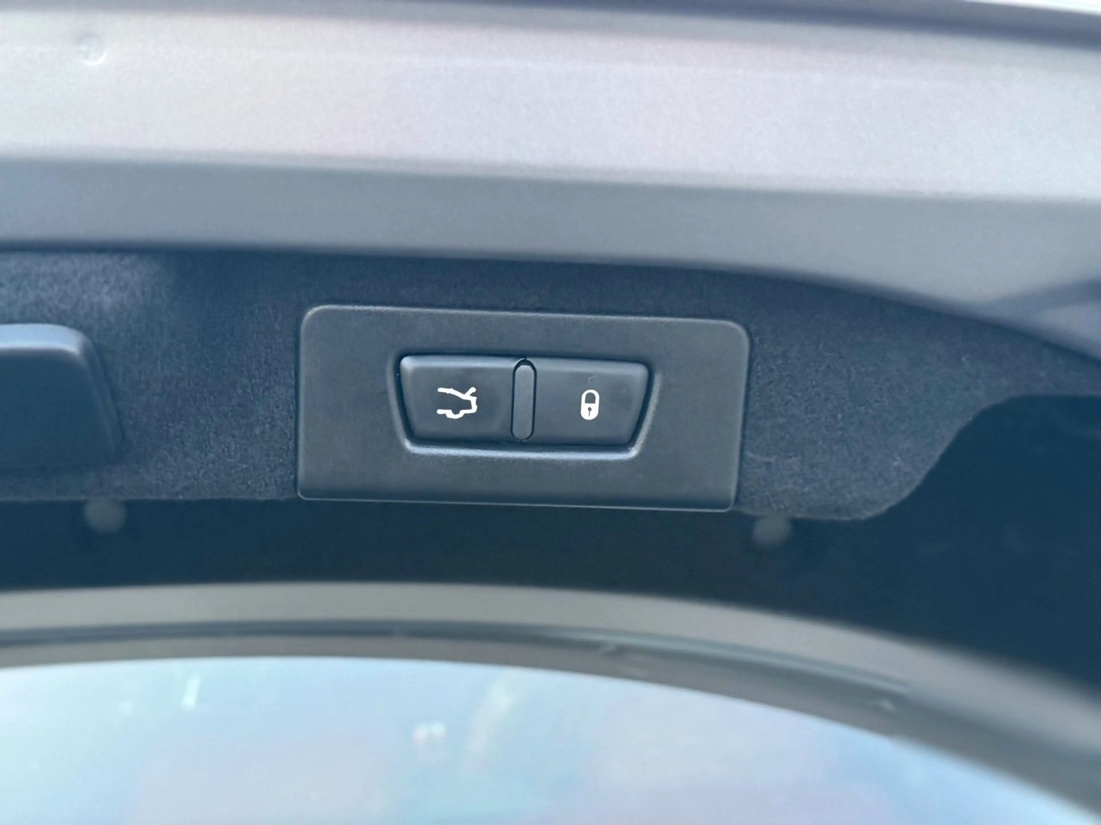 Maserati Ghibli 3.0 V6 Leder Rot Navi Kamera SHZ TÜV EU6 — photo 8