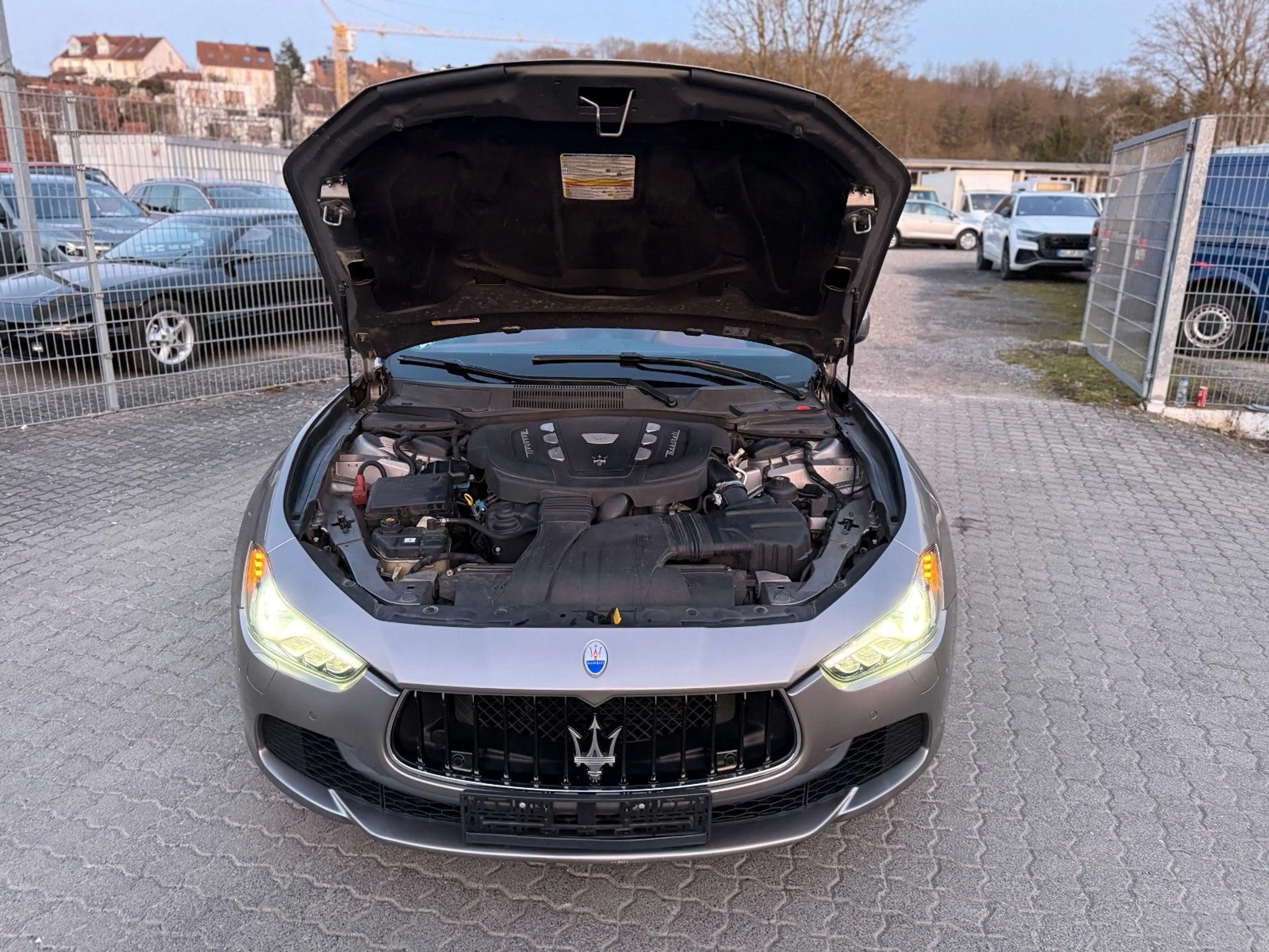 Maserati Ghibli 3.0 V6 Leder Rot Navi Kamera SHZ TÜV EU6 — photo 10