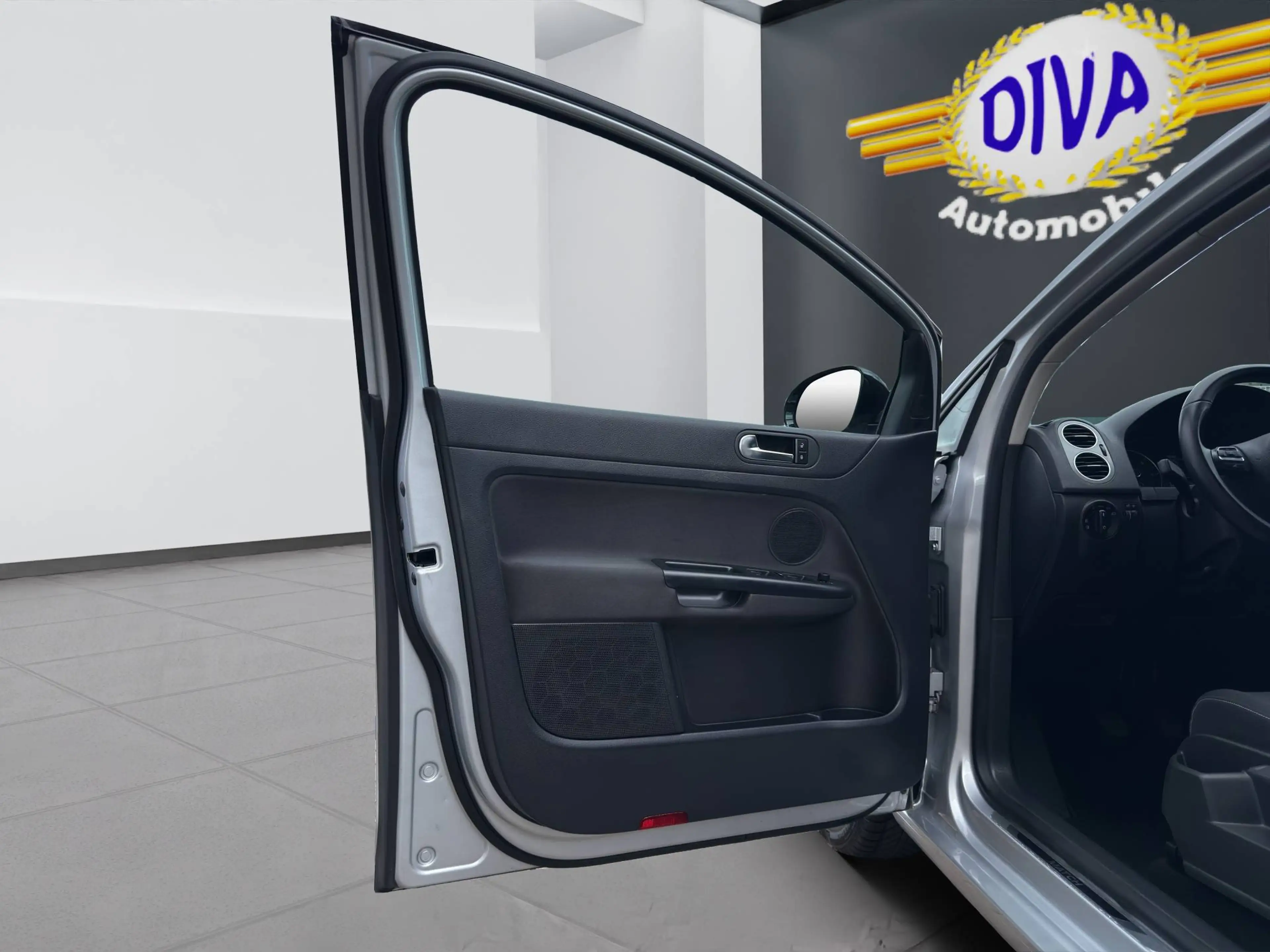 Volkswagen Golf Plus 1.6 TDI Match — photo 10