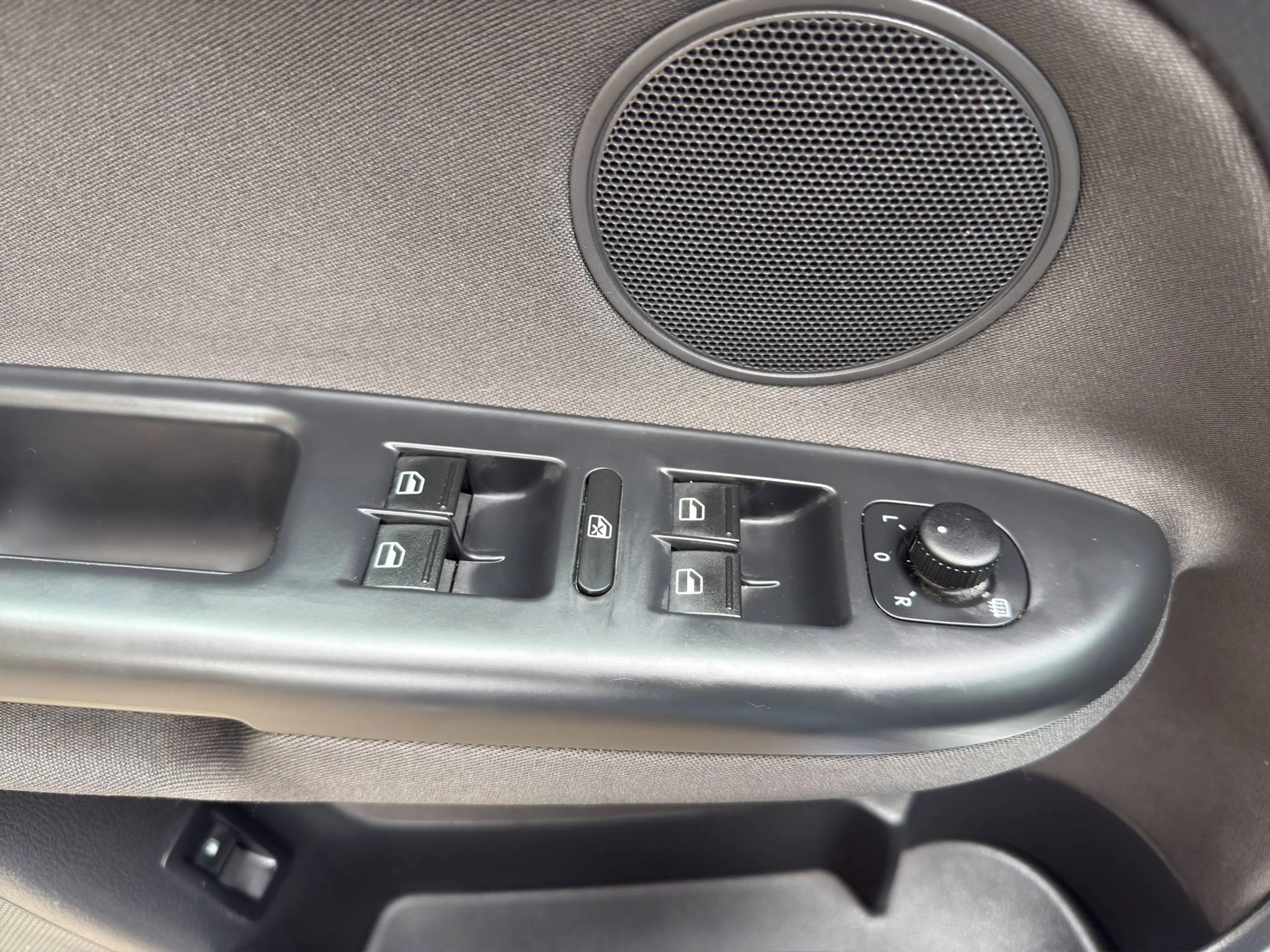 Volkswagen Golf Plus 1.6 TDI Match — photo 11