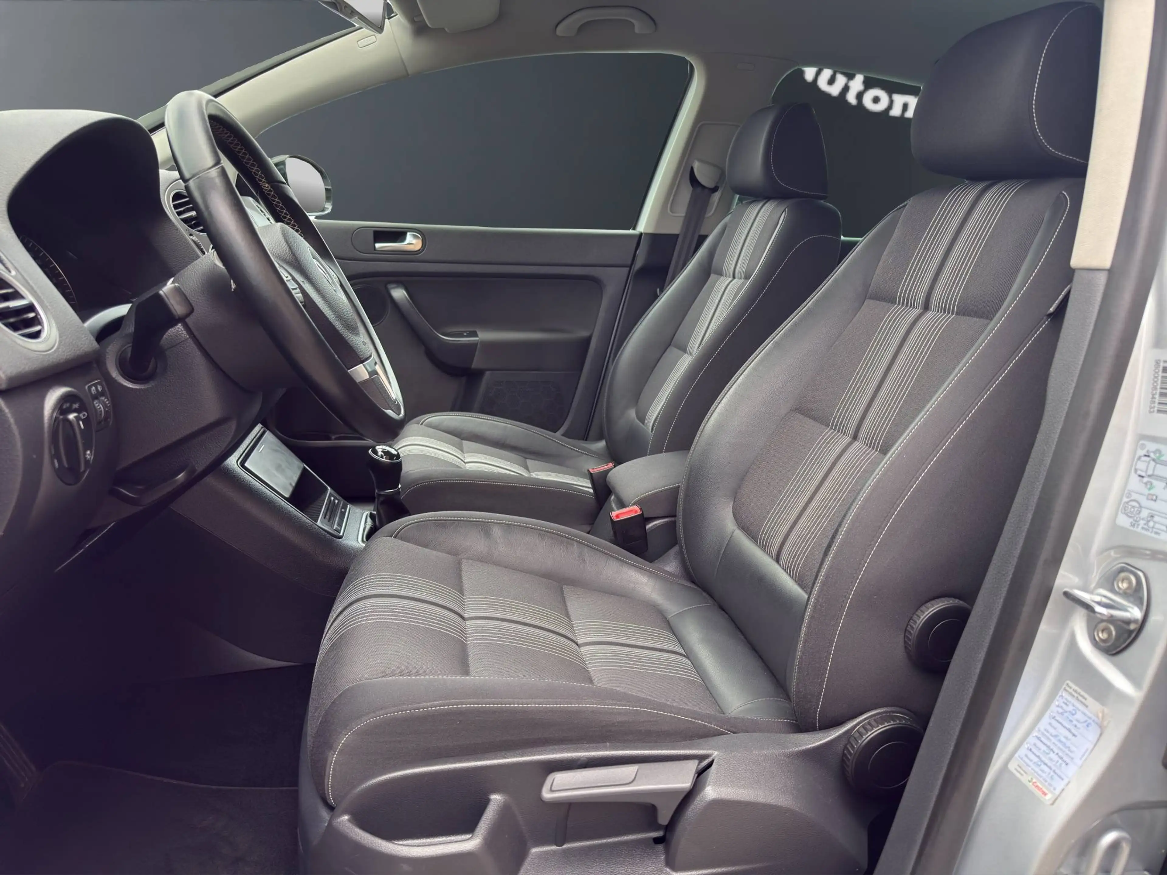 Volkswagen Golf Plus 1.6 TDI Match — photo 9