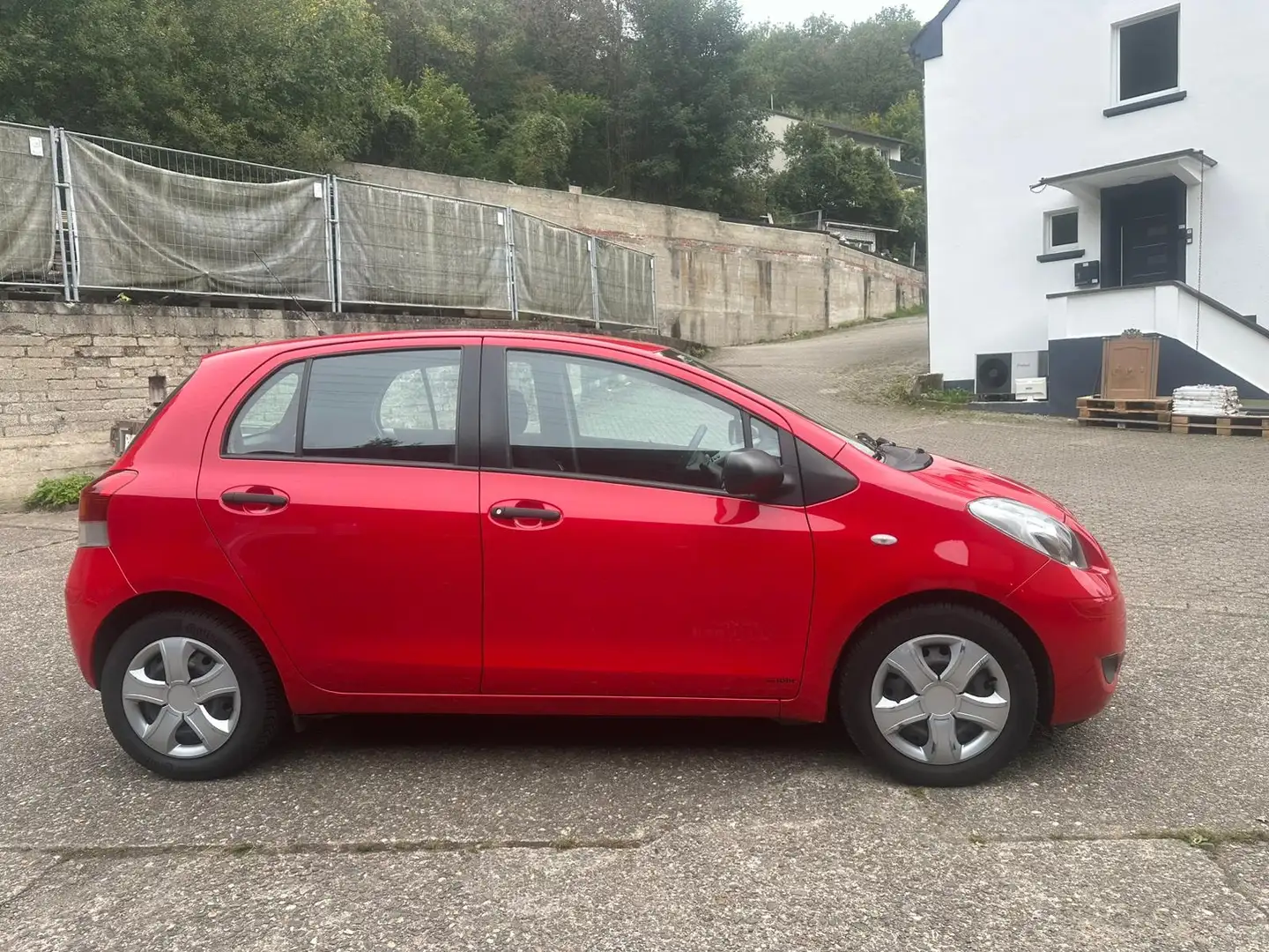 Toyota Yaris Yaris  5-Türer 1.33 VVT-i Sol Rot - 2