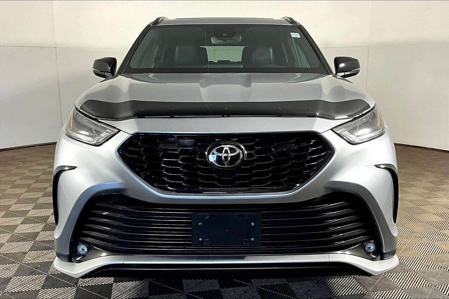 used 2021 Toyota Highlander car, priced at $35,998
