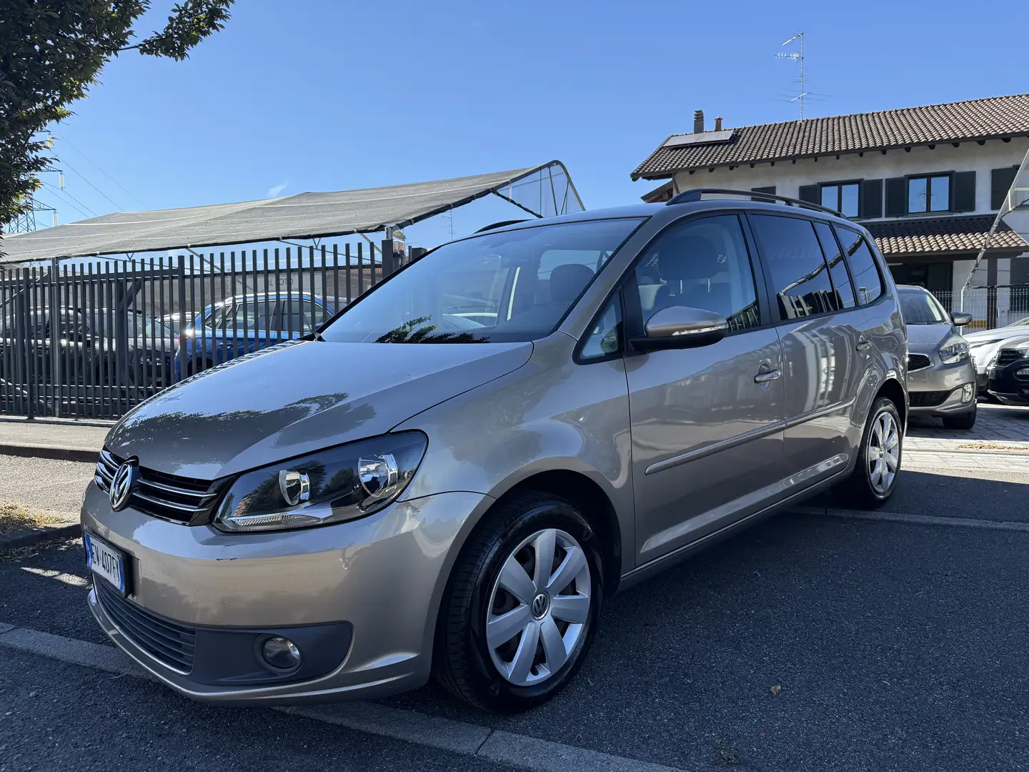 Volkswagen Touran 1.6 tdi  7-posti Comfortline Business Bronzo - 2