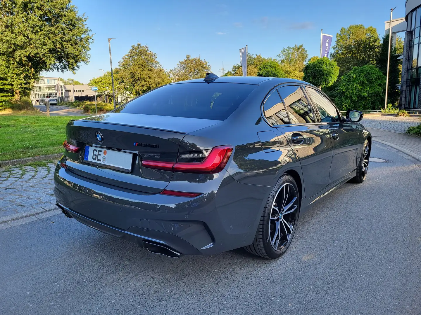 BMW 340 3er M340i xDrive - dt. Ausl. / neuwertig Gri - 2