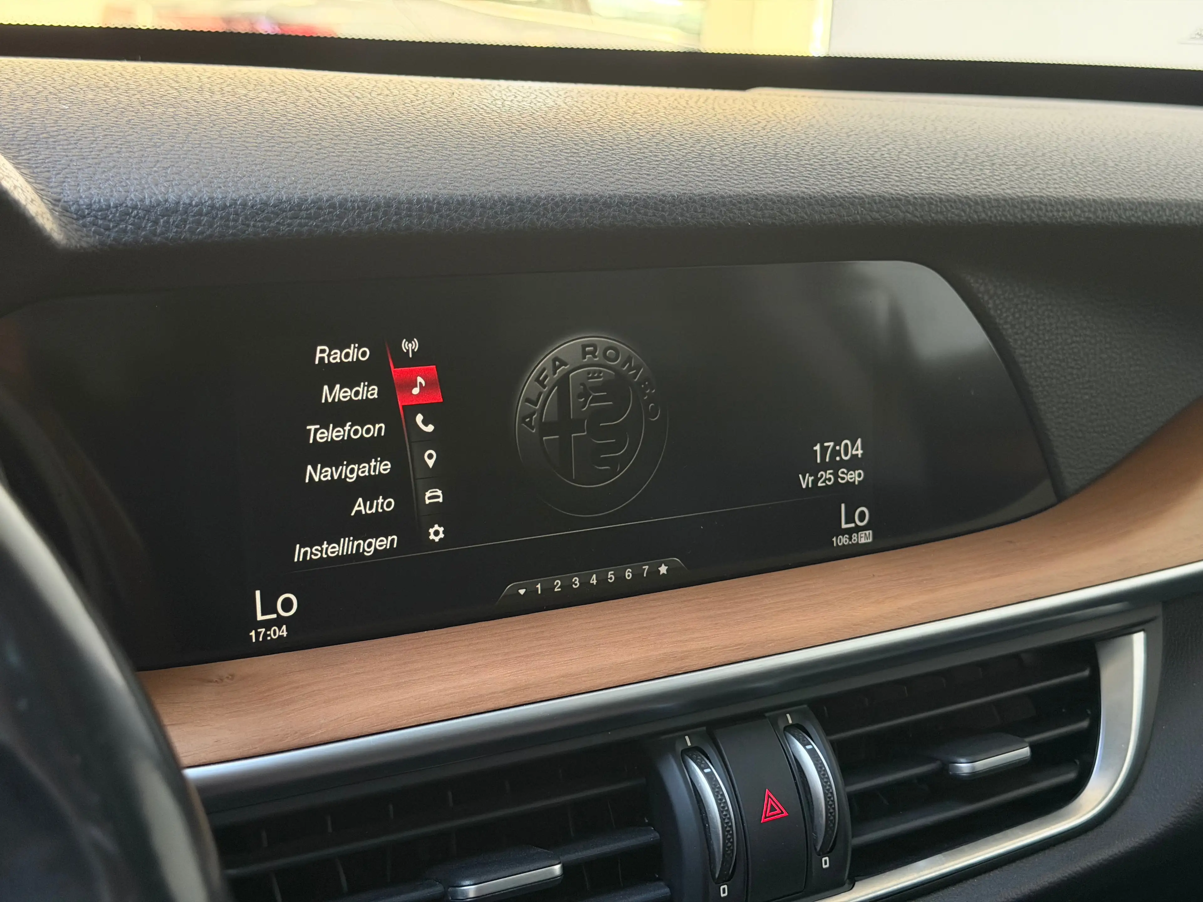 Alfa Romeo Stelvio Stelvio 2.0 T AWD Super Q4 — photo 12