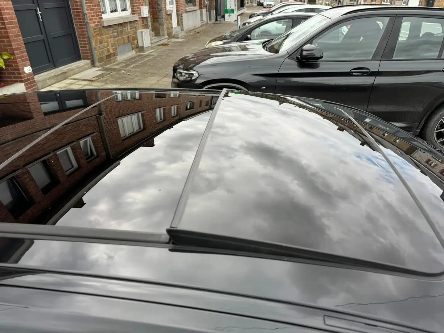 BMW 118 dAS /Pack M/Toit Pano/Full Led/Jantes 19/ Negro - 2