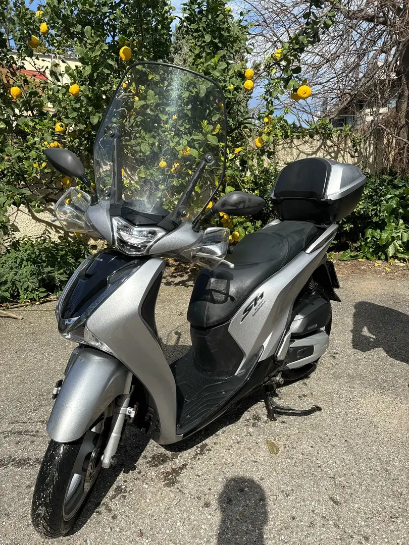 Honda SH 125i - 1