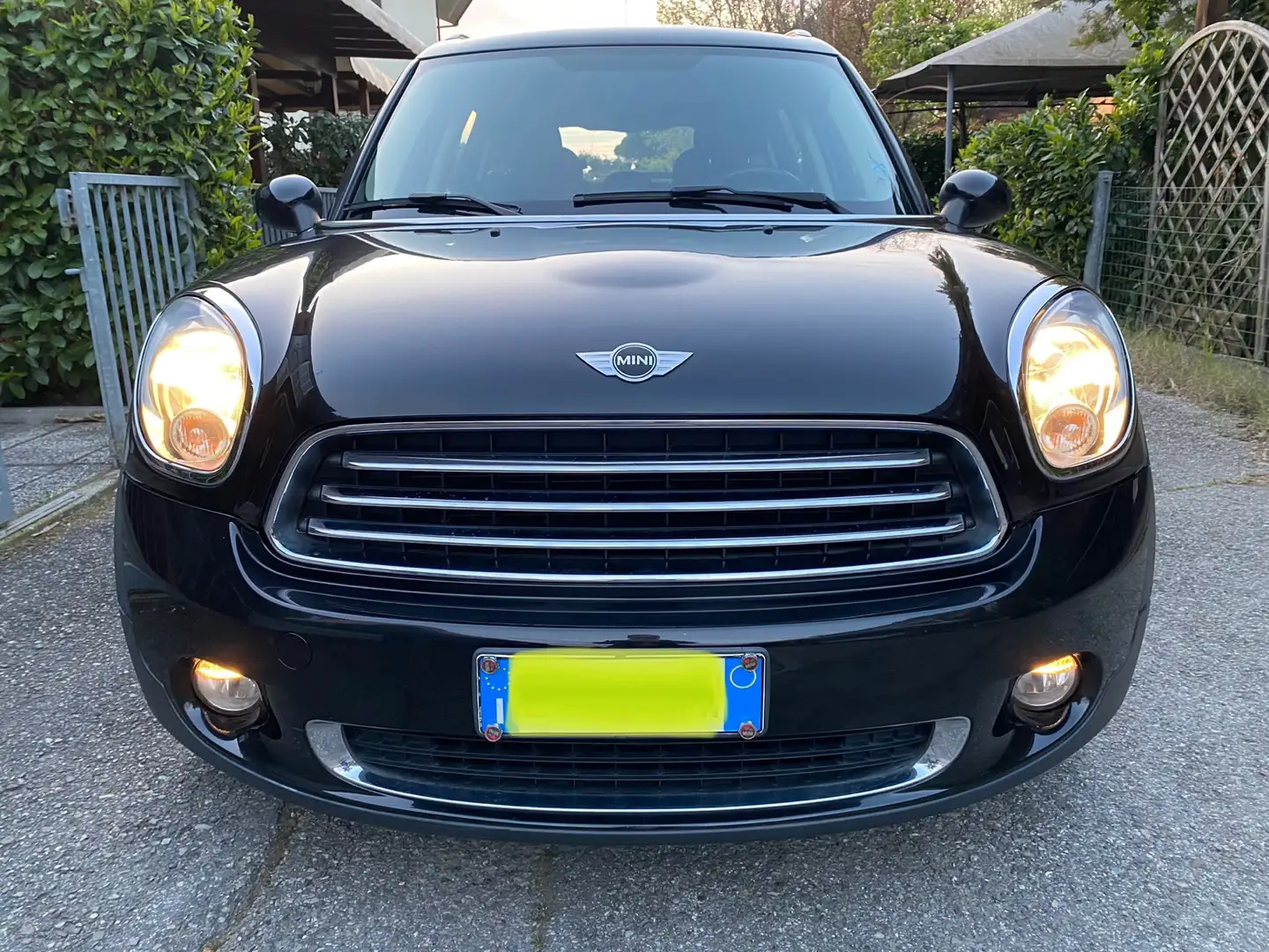 MINI Countryman D One D Businnes NEOPATENTATI Černá - 1