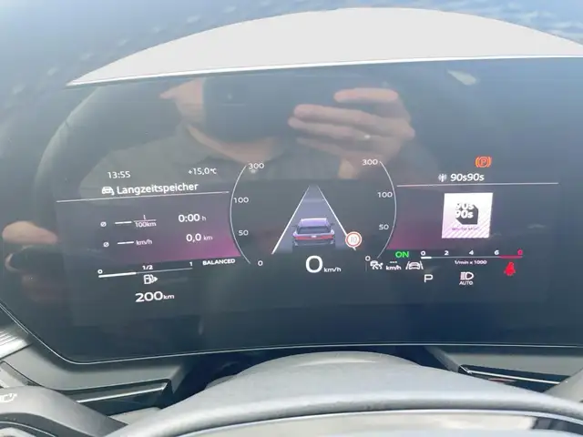 Audi A6 view 10