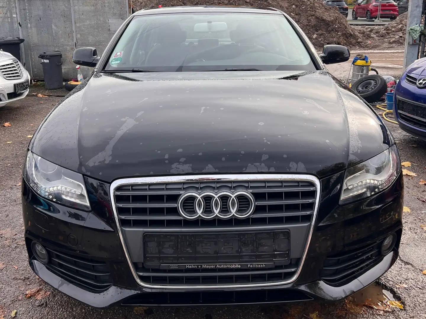 Audi A4 Attraction Schwarz - 1