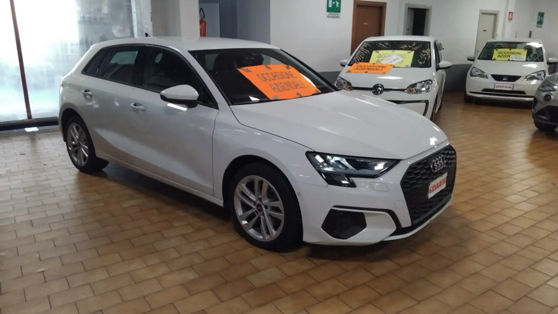 Audi A3 SPORTBACK 40 TFSI e S tr. Business PLUG IN HYBRID siva - 2