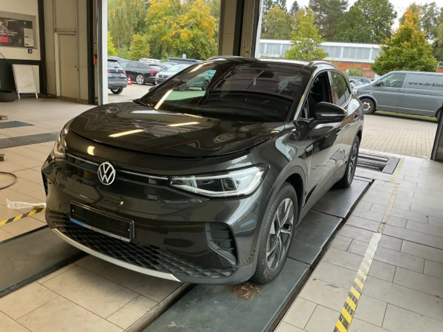 Volkswagen ID.4 Pro Performance Max HeadUp IQ.Light Pano. Grau - 2