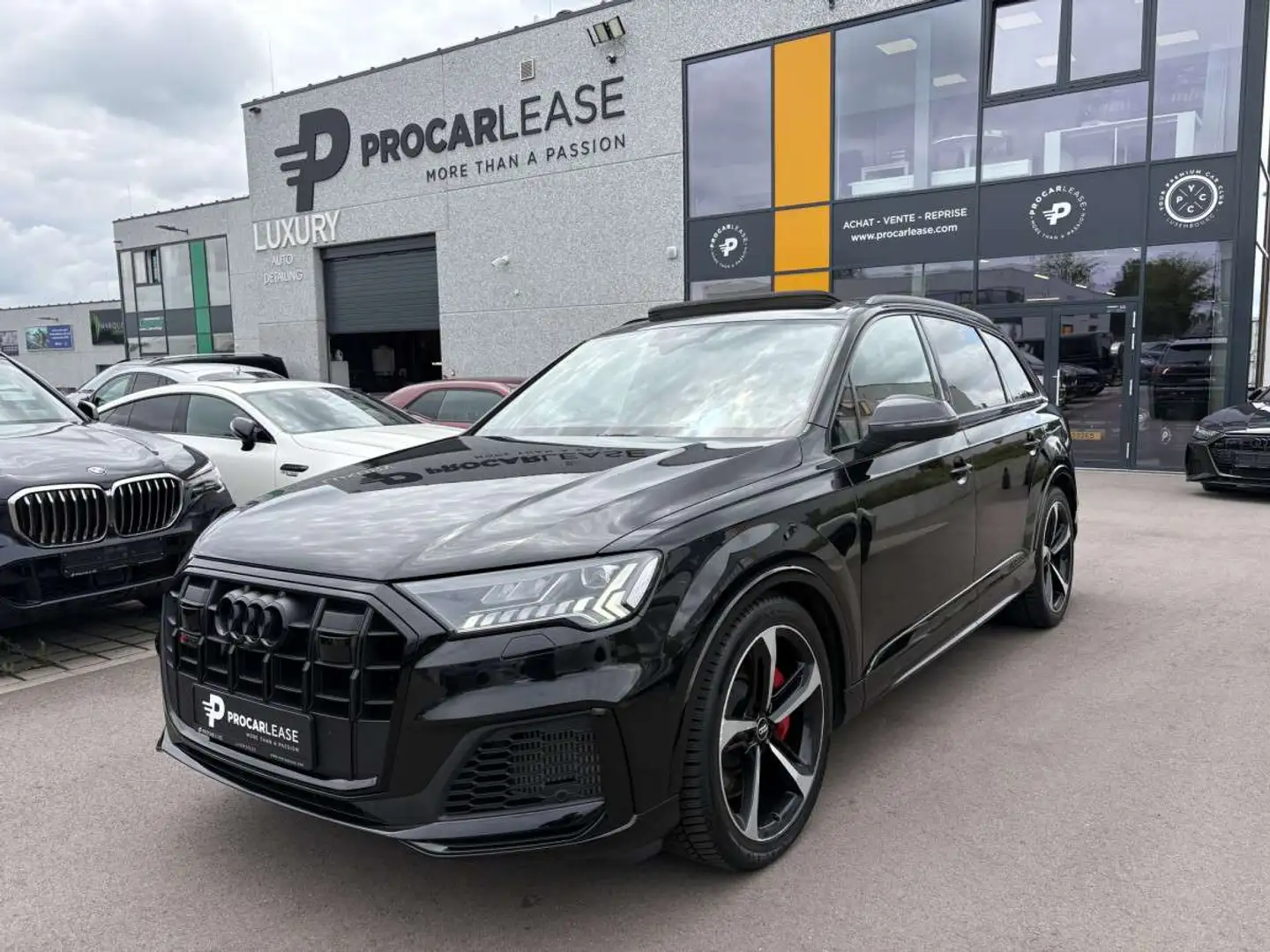 Audi SQ7 4.0 quattro TFSI/PANO/7SITZ/B\u0026O/H.UP.22/VOLL Noir - 1