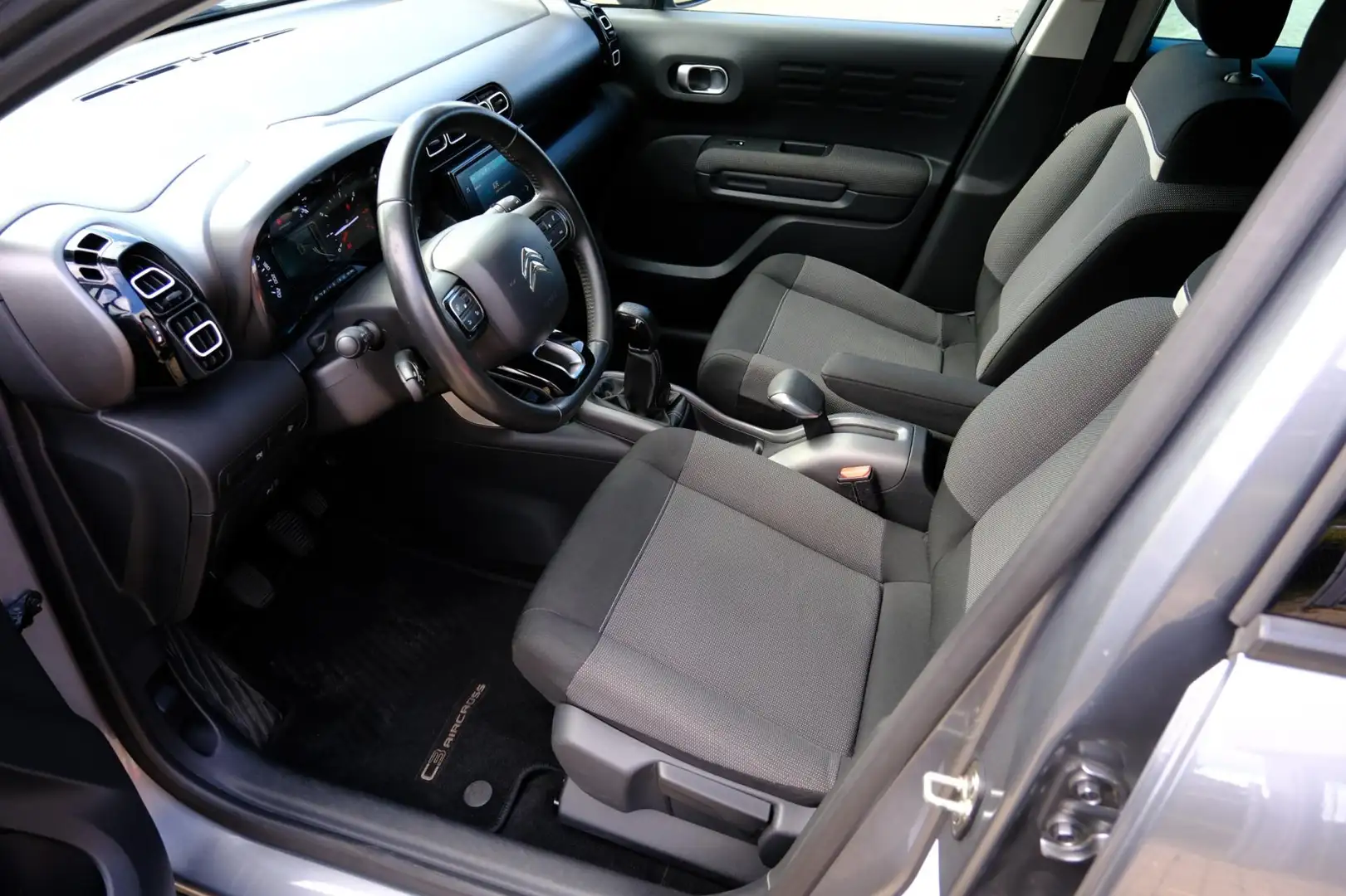 Citroen C3 Aircross 1.6 BlueHDI Feel Airco|Cruise|PDC Grijs - 2