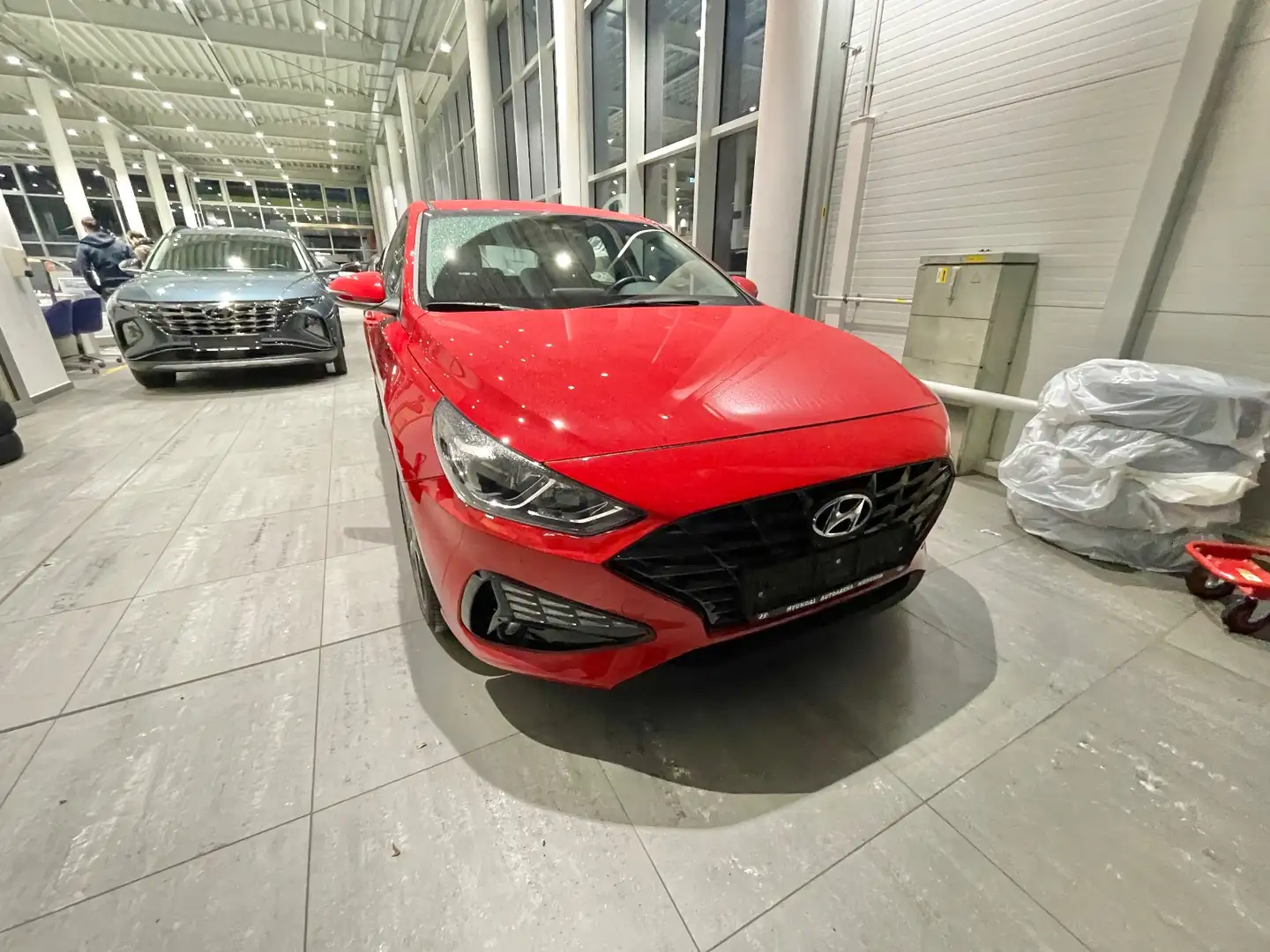 Hyundai i30 1.0 T-GDI Trend 2xKlima DynLicht Facelift LM Rosso - 2