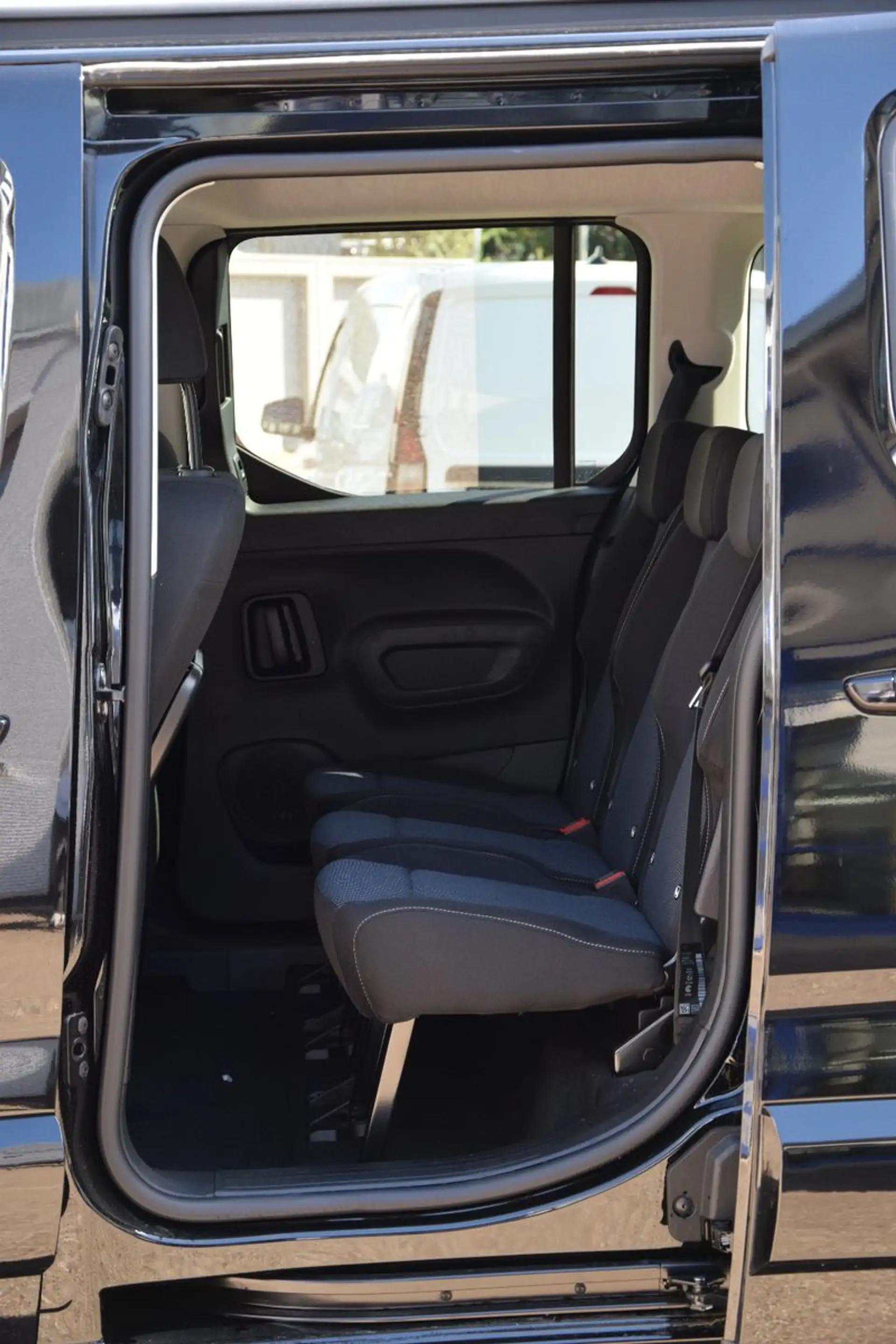 Fiat Qubo L MAXI BlueHDi 130 NAV 7-SITZE DACHRELING — photo 13