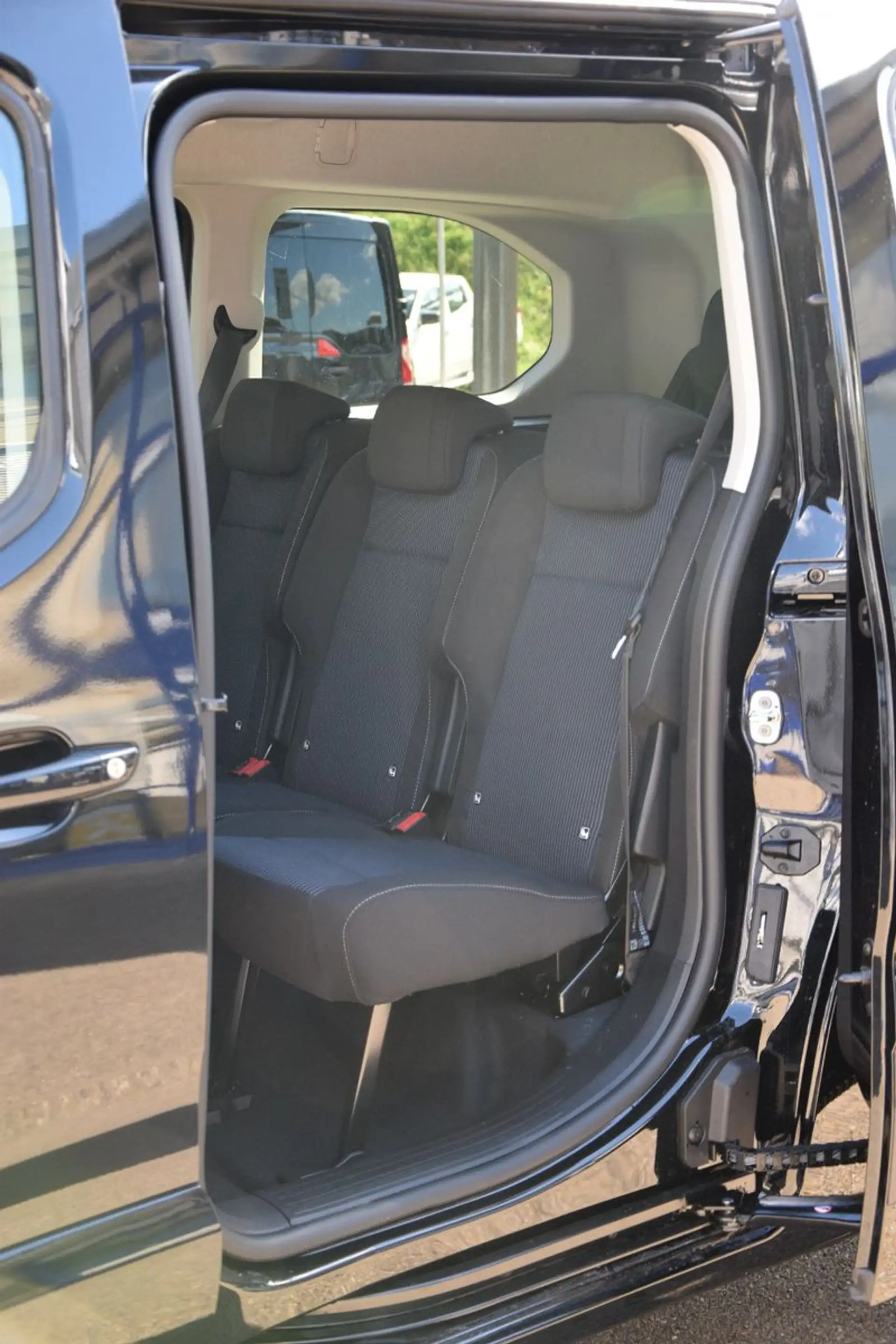 Fiat Qubo L MAXI BlueHDi 130 NAV 7-SITZE DACHRELING — photo 14