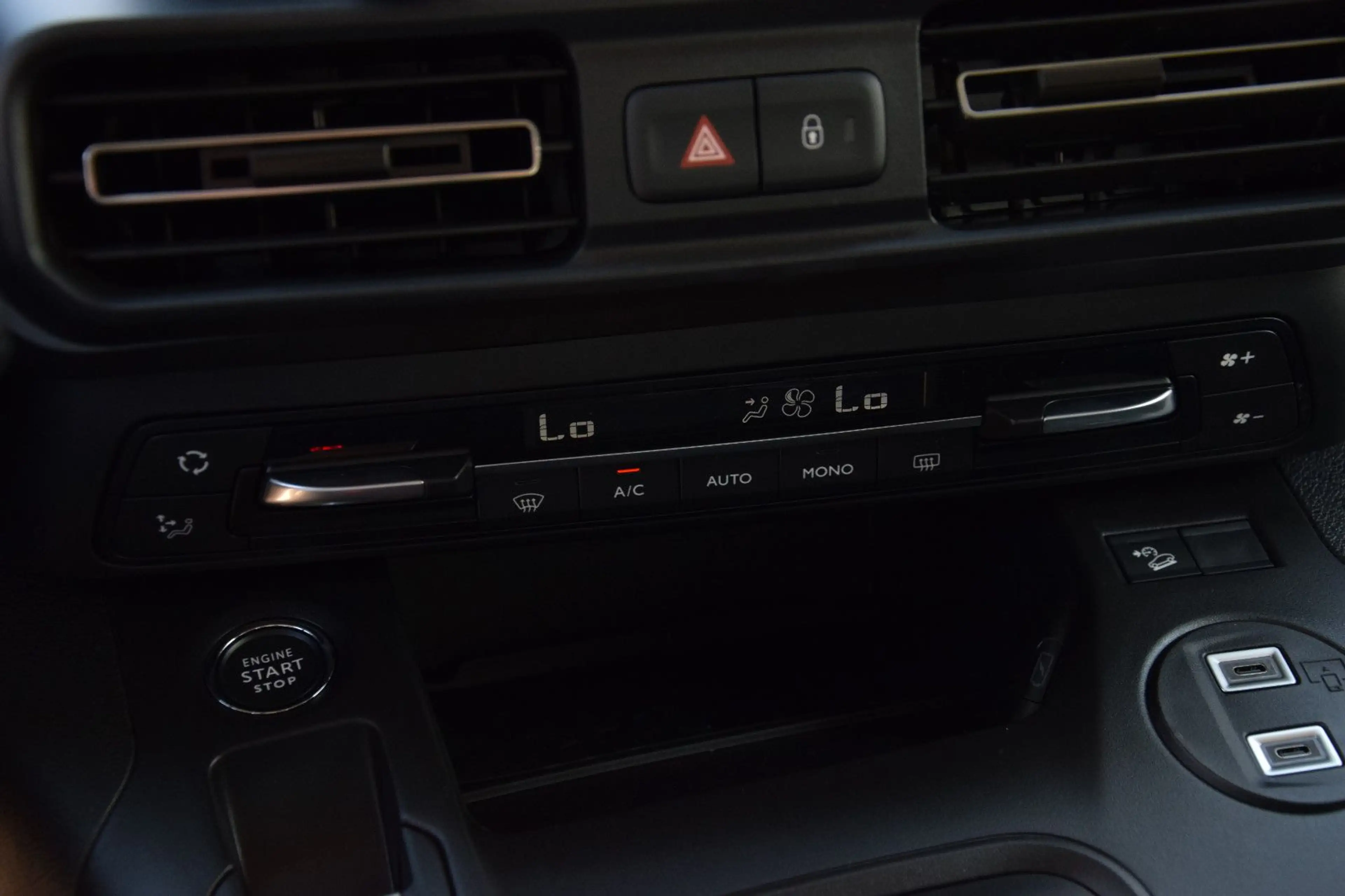 Fiat Qubo L MAXI BlueHDi 130 NAV 7-SITZE DACHRELING — photo 11