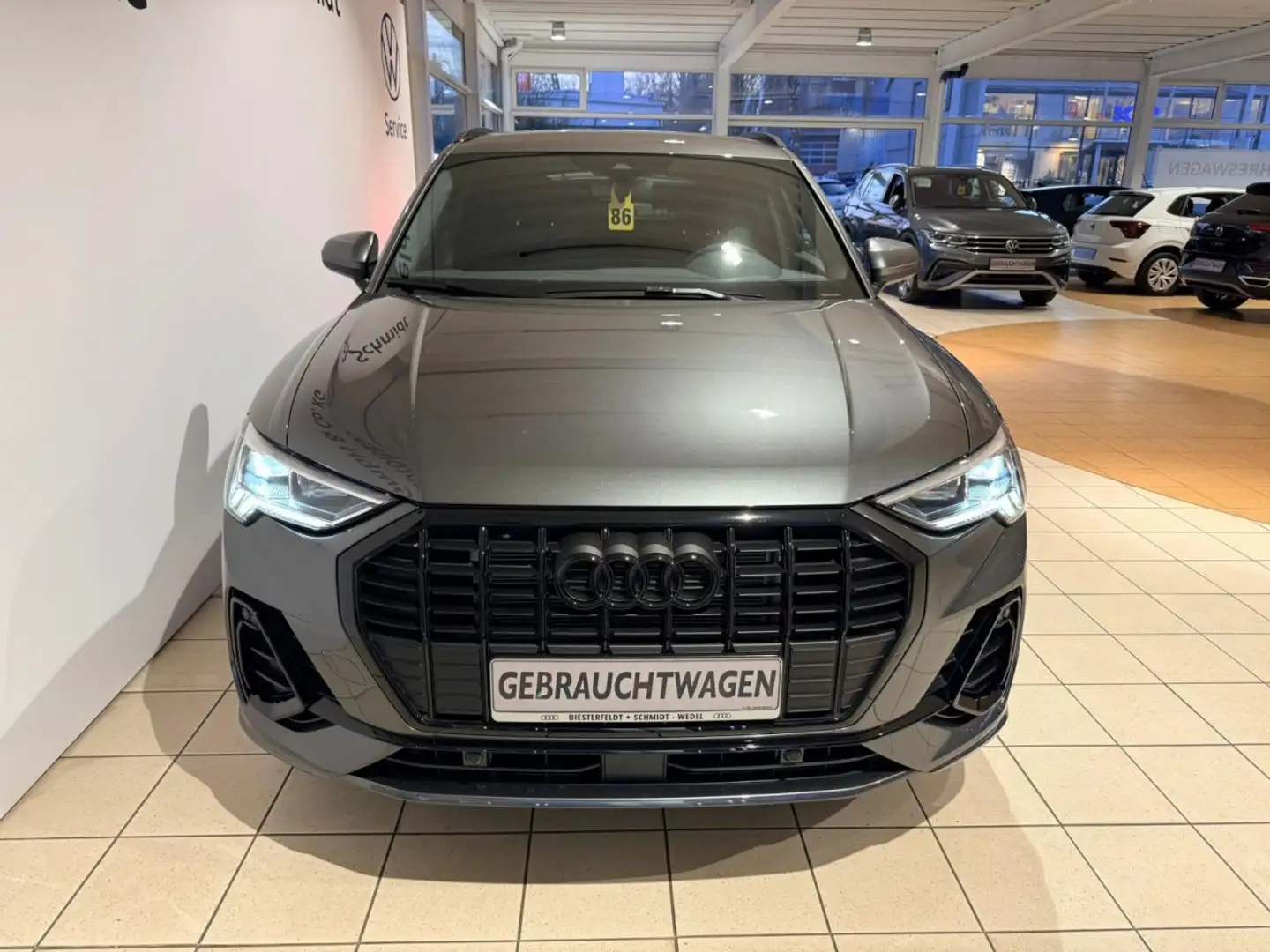 Audi Q3 1.5TFSI S line DSG AHK LED RFK SZH Navi Klima Grau - 2