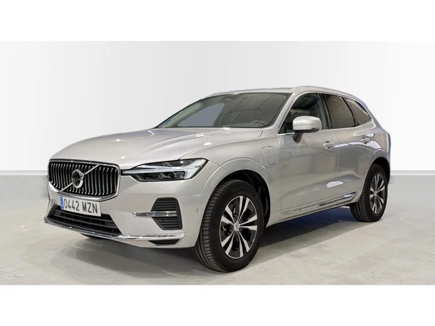 Volvo XC60 T6 Recharge Core Plateado - 1