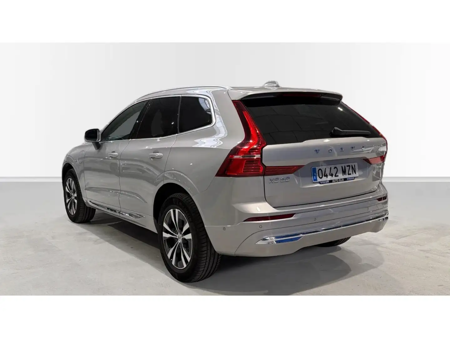 Volvo XC60 T6 Recharge Core Plateado - 2