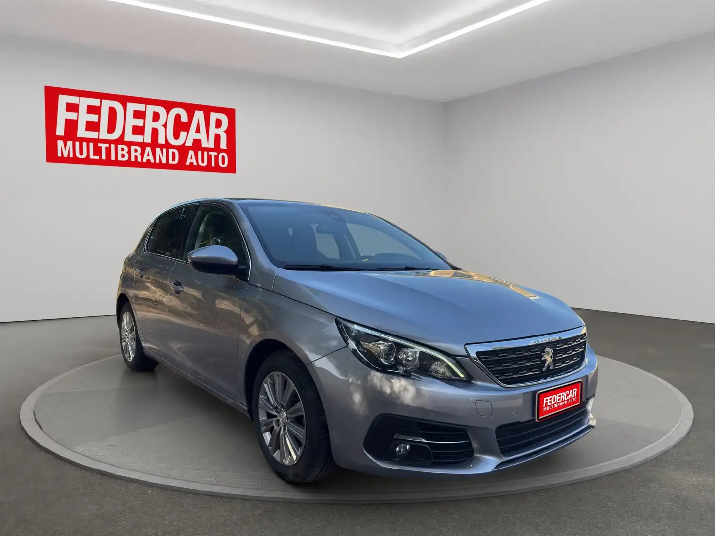 Peugeot 308 308 II 2018 5p 1.2 puretech t Allure s Grijs - 1