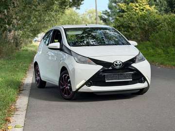 1.0i VVT-i x-play - Garantie 12 mois