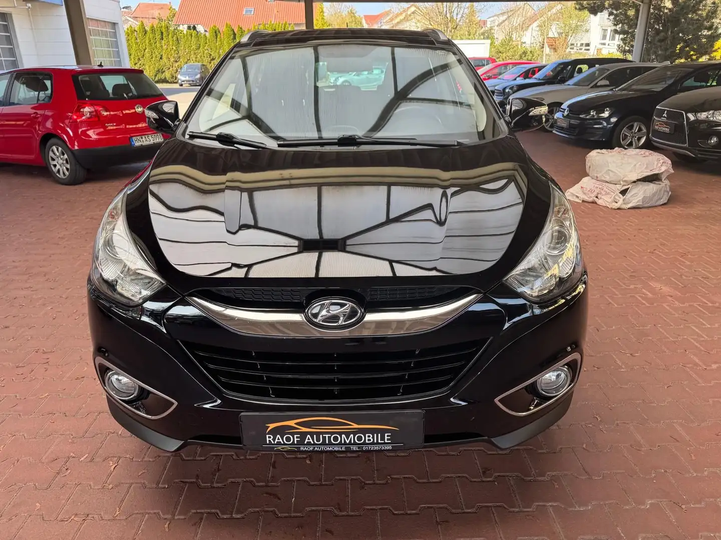 Hyundai iX35 2.0 CRDi KAT PANORAMA KAMERA NAVI Schwarz - 2