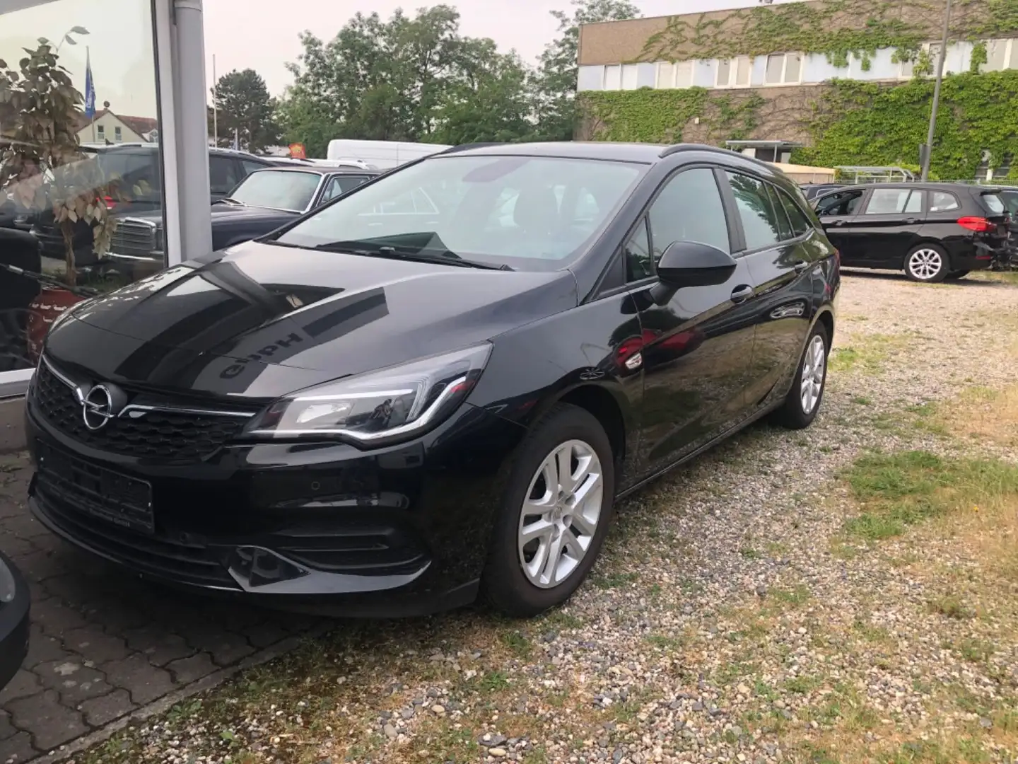 Opel Astra K Sports Tourer Edition Start/St. 1.2,1.Hd Schwarz - 1