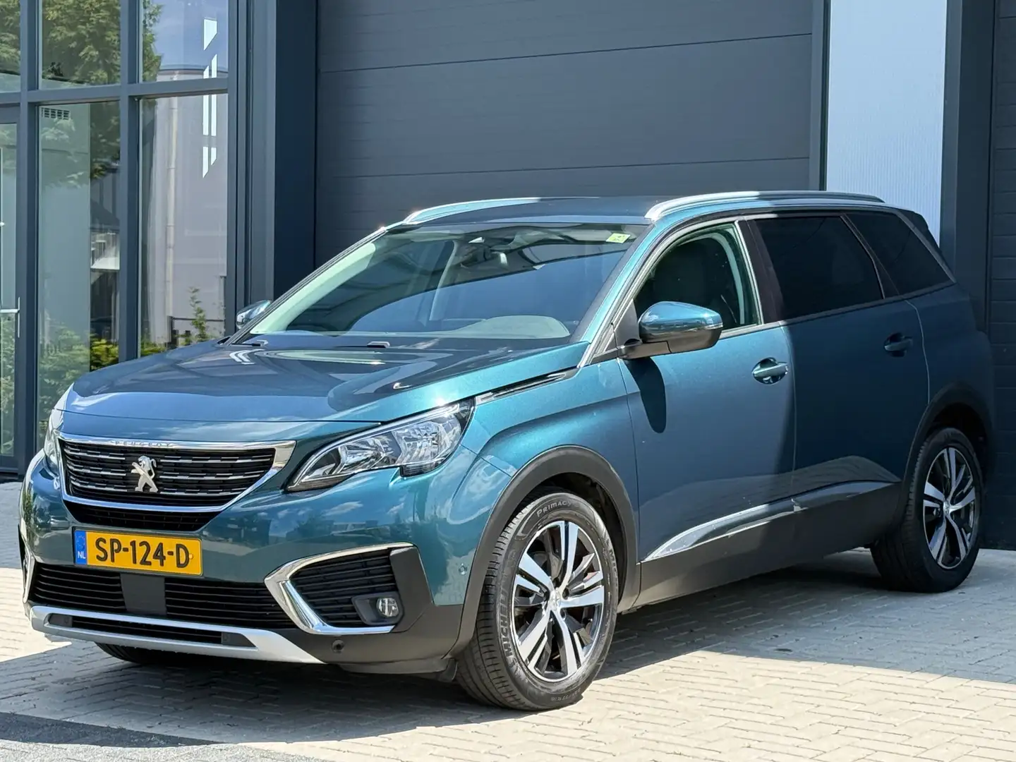 Peugeot 5008 1.2 PureTech Allure / Automaat / 7 Pers. / NAP Groen - 2