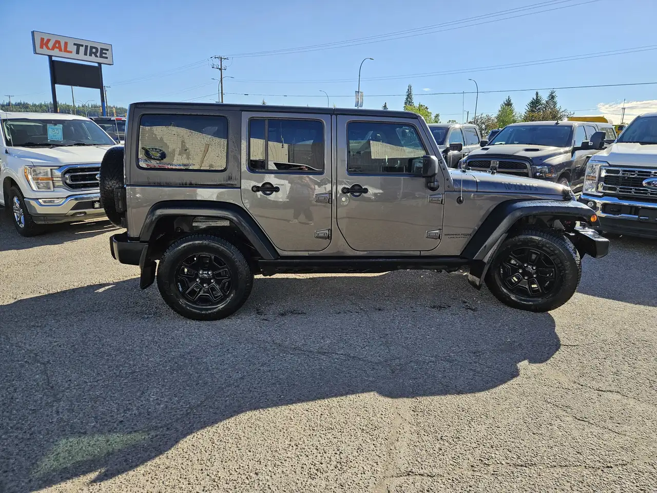 Jeep Wrangler снимка Jeep Wrangler