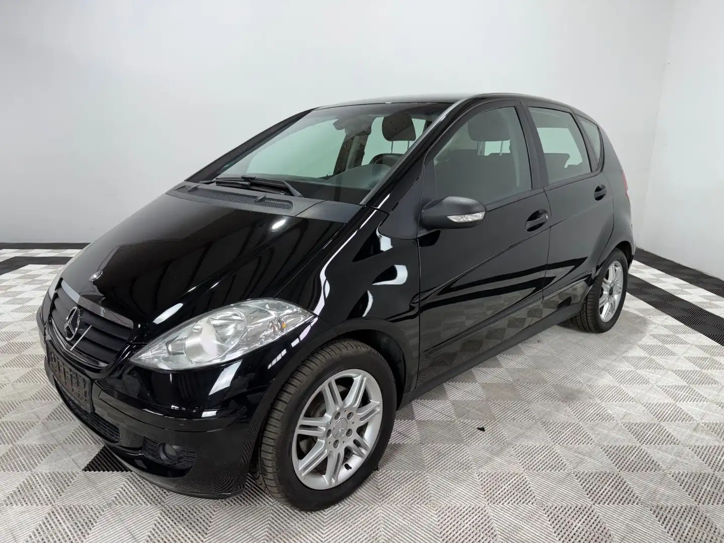 Mercedes-Benz A 150 ELEGANCE°Klima°1 Hand°Scheckheft°Sitzheizu Zwart - 1