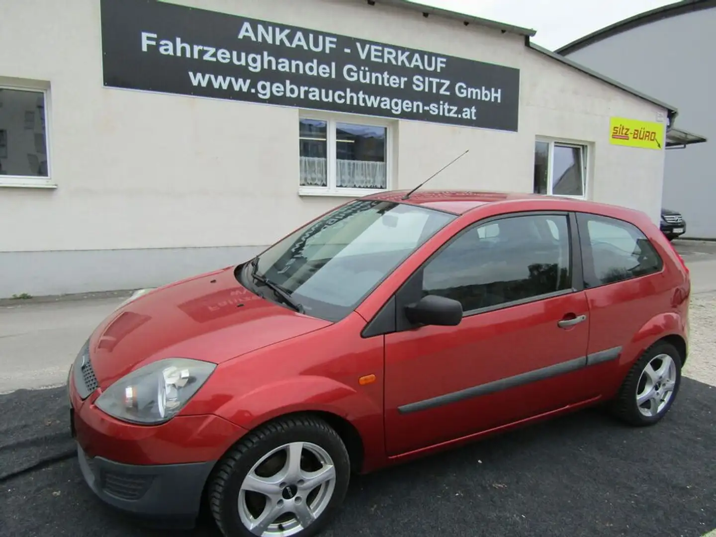 Ford Fiesta Ambiente Orange - 1