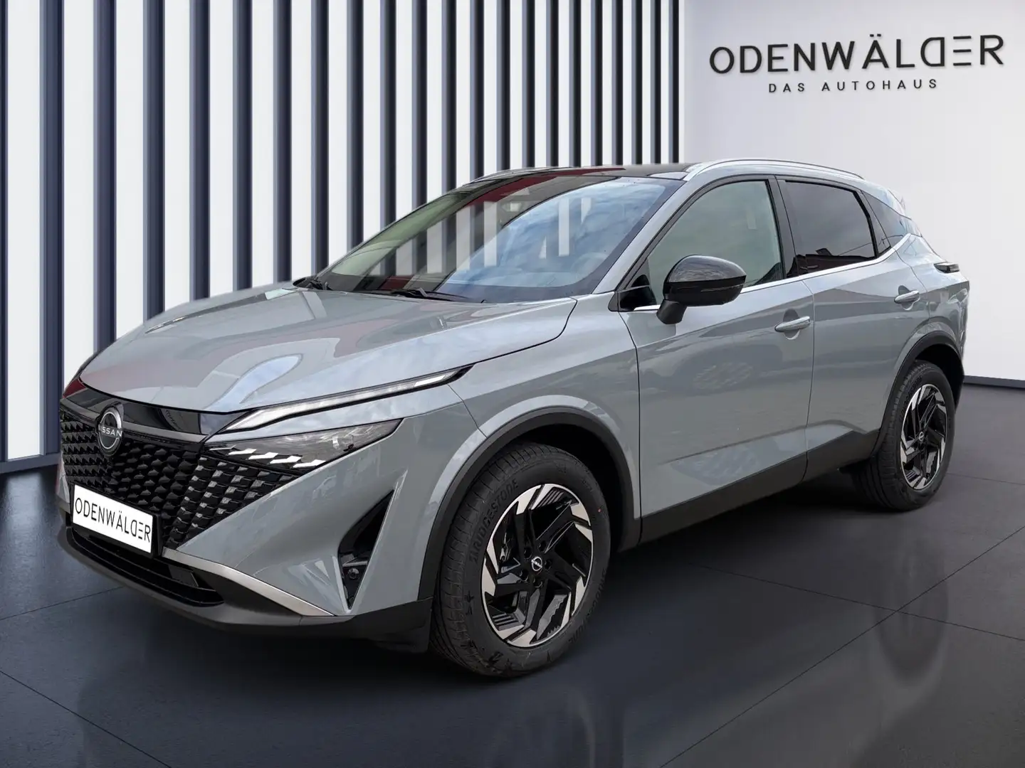 Nissan Qashqai 1.3 DIG-T MHEV N-Connecta Grau - 2