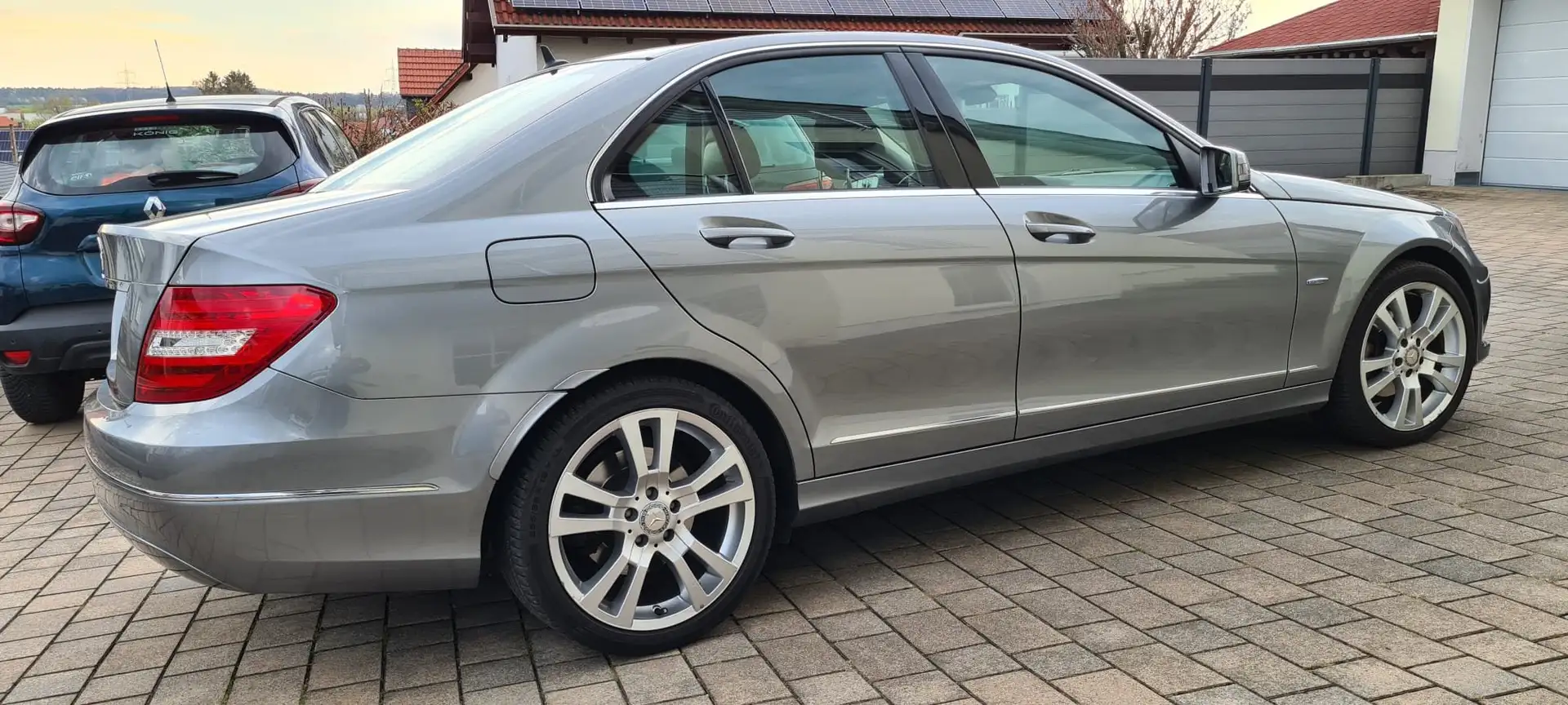 Mercedes-Benz C 200 C-Klasse (BlueEFFICIENCY) 7G-TRONIC Grau - 2