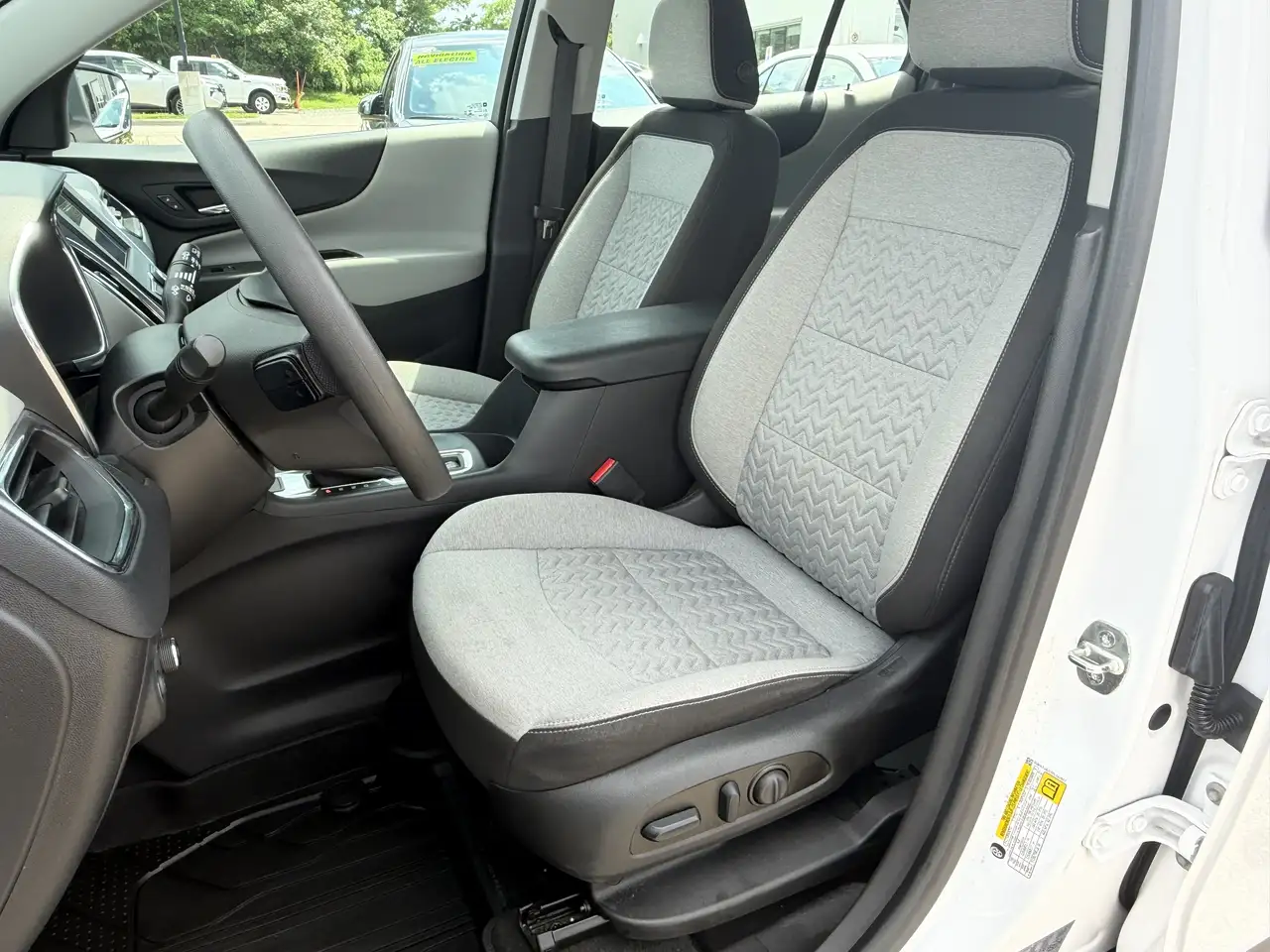 Chevrolet Equinox снимка Chevrolet Equinox