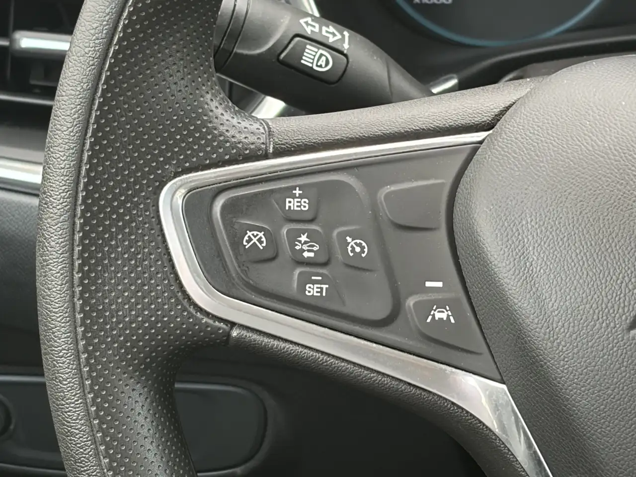 Chevrolet Equinox снимка Chevrolet Equinox