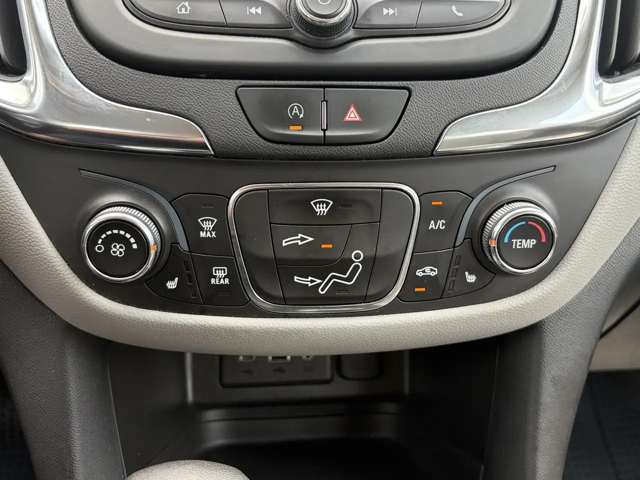 Chevrolet Equinox снимка Chevrolet Equinox