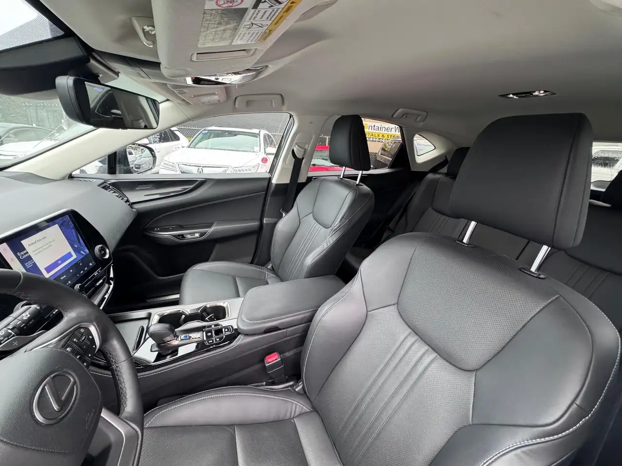 Lexus NX снимка Lexus NX