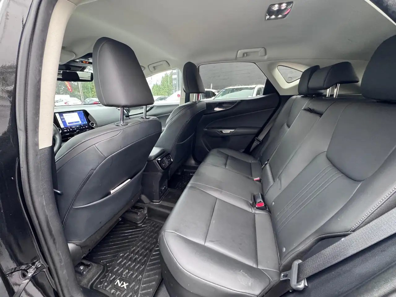 Lexus NX снимка Lexus NX
