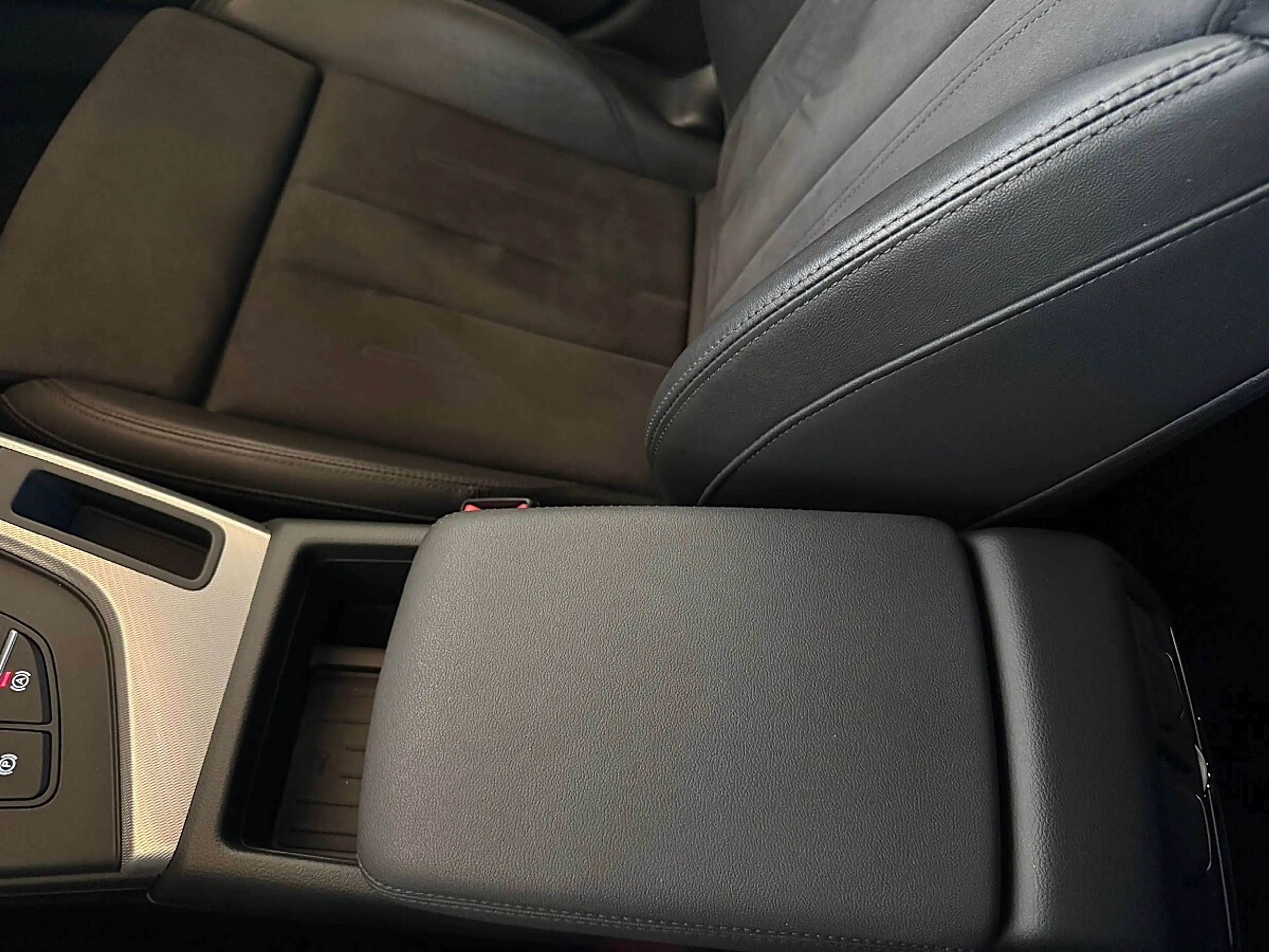 Audi A4 Avant 40 TDI S-line S-tronic S-LINE*VIRTUAL*AHK* — photo 29